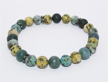 Armbånd - smukke forskellige grønlige agat perler med sølv mellemled
